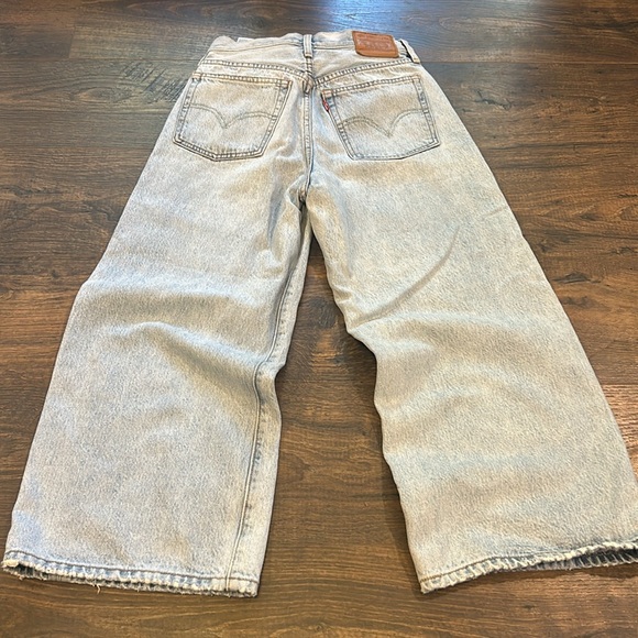 Levi’s wide leg crop 26 - Picture 8 of 8